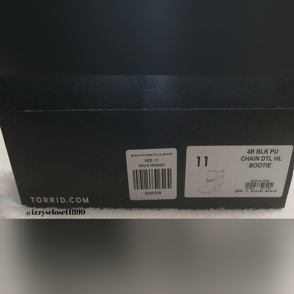 Torrid Chain Heel Bootie (WW) - Picture 7 of 12